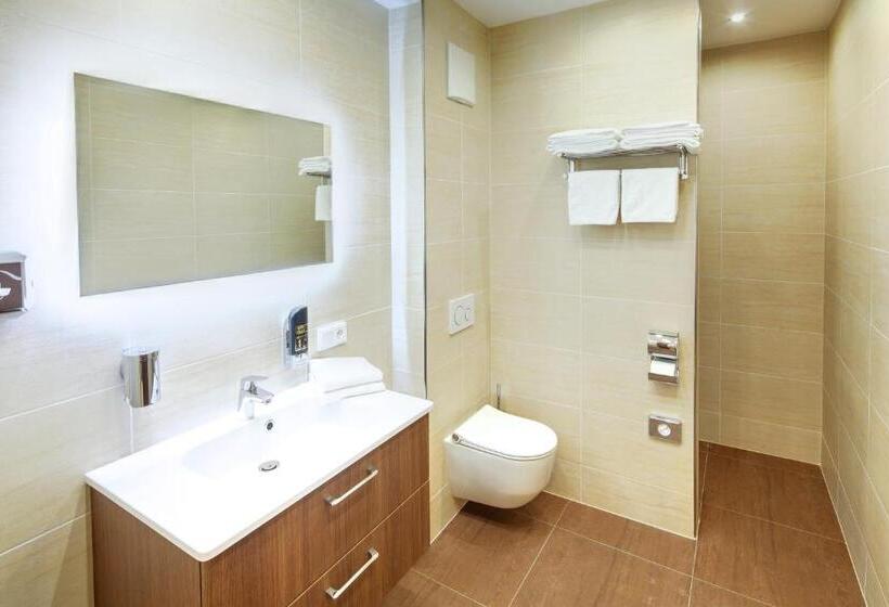 اتاق استاندارد چهار تخته, Füssen