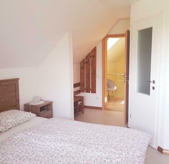 اتاق استاندارد با چشم‌انداز, Wine House Kaloh