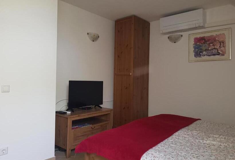 اتاق استاندارد, Wine House Kaloh