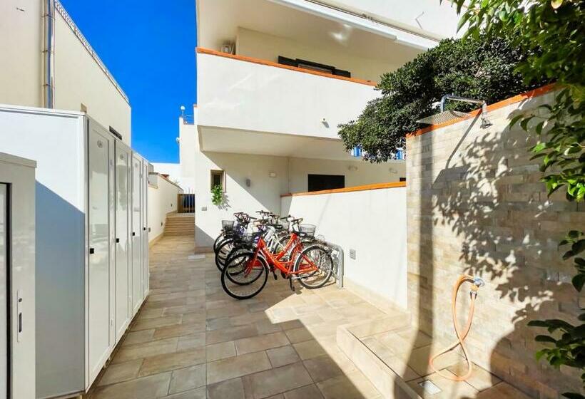 اتاق سه نفره دلوکس با چشمانداز دریا, La Perla Delle Dune