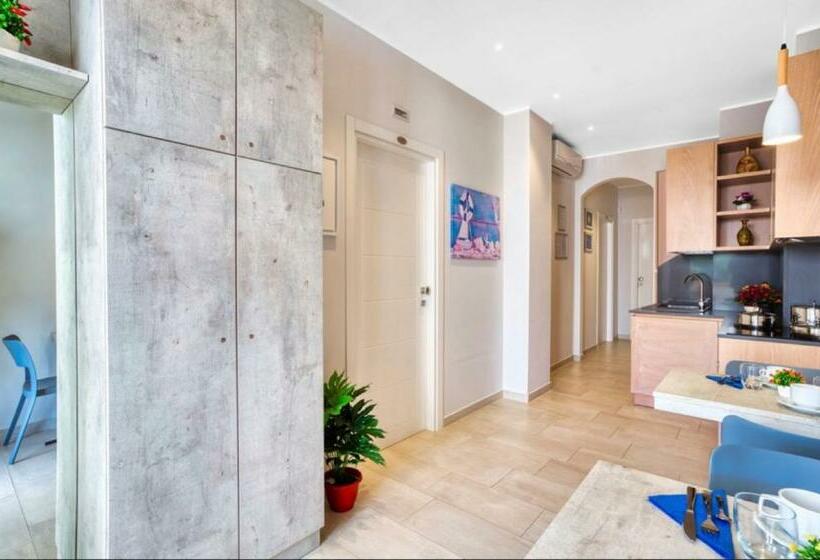 اتاق سه نفره دلوکس با چشمانداز دریا, La Perla Delle Dune