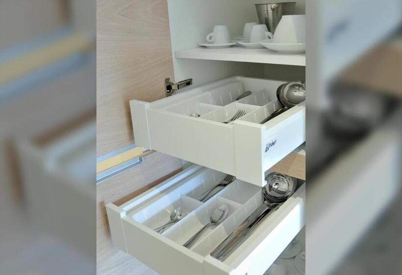 اتاق سه نفره دلوکس با چشمانداز دریا, La Perla Delle Dune