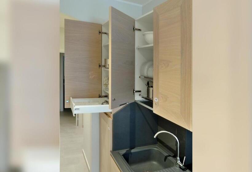 اتاق سه نفره دلوکس با چشمانداز دریا, La Perla Delle Dune