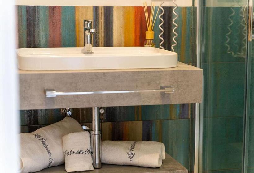 اتاق سه نفره دلوکس با چشمانداز دریا, La Perla Delle Dune