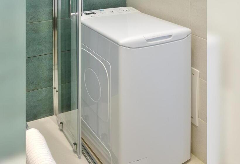 اتاق سه نفره دلوکس با چشمانداز دریا, La Perla Delle Dune