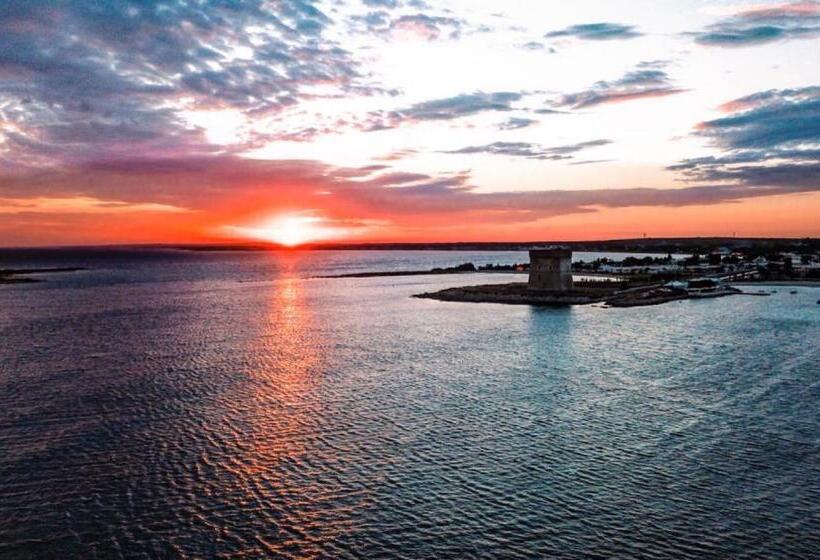 اتاق استاندارد با چشمانداز دریا, La Perla Delle Dune