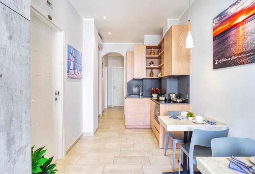 اتاق استاندارد با چشمانداز دریا, La Perla Delle Dune