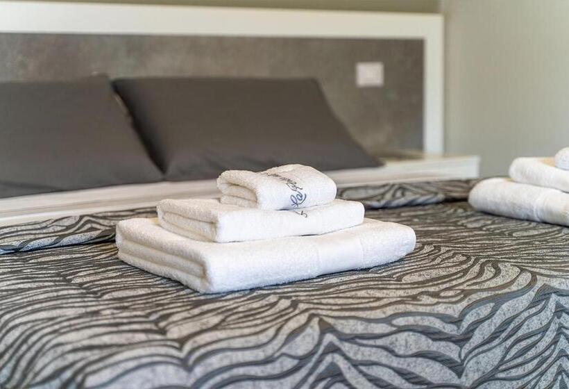 اتاق لوکس خانوادگی, La Perla Delle Dune