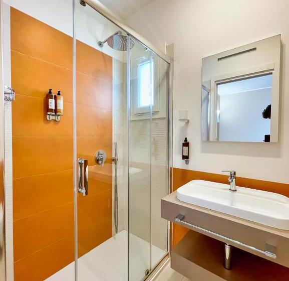 اتاق استاندارد با چشمانداز دریا, La Perla Delle Dune