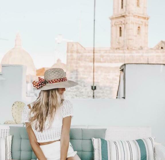 اتاق سوپریور, Le Contrade Chiasso Cafaro