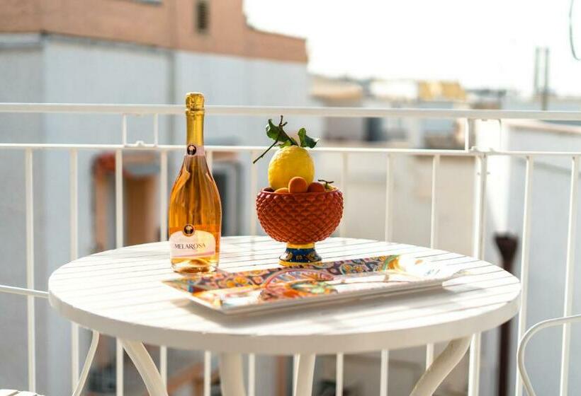 اتاق سوپریور, Le Contrade Chiasso Cafaro