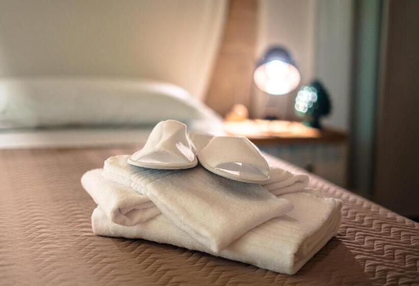 اتاق سوپریور, Le Contrade Chiasso Cafaro