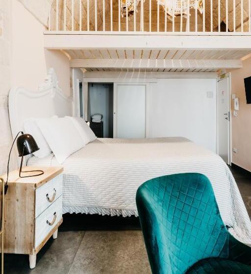 اتاق سوپریور, Le Contrade Chiasso Cafaro