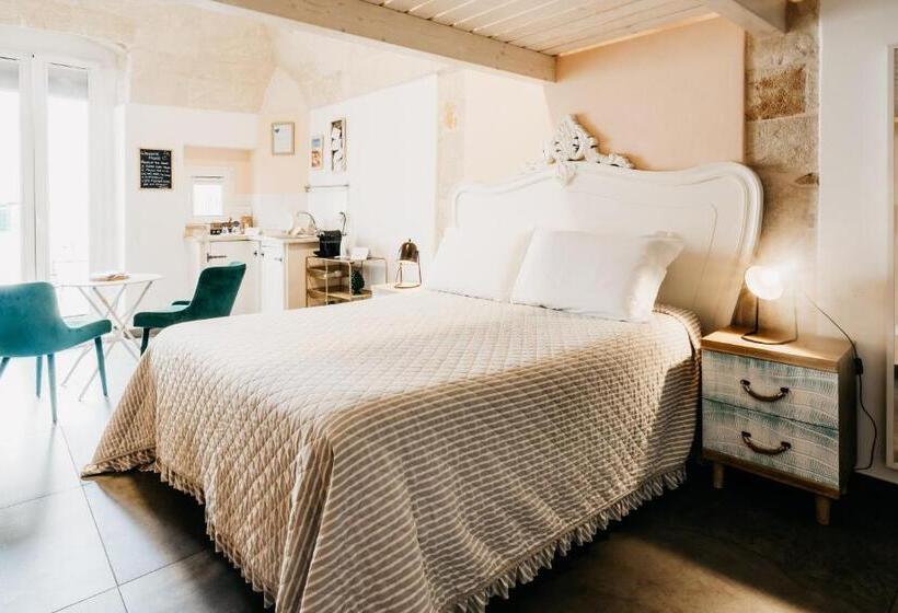 اتاق سوپریور, Le Contrade Chiasso Cafaro