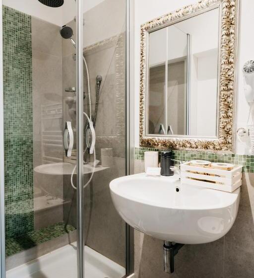 اتاق سوپریور, Le Contrade Chiasso Cafaro