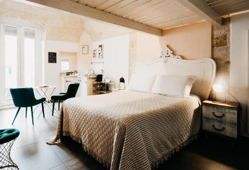 اتاق سوپریور, Le Contrade Chiasso Cafaro