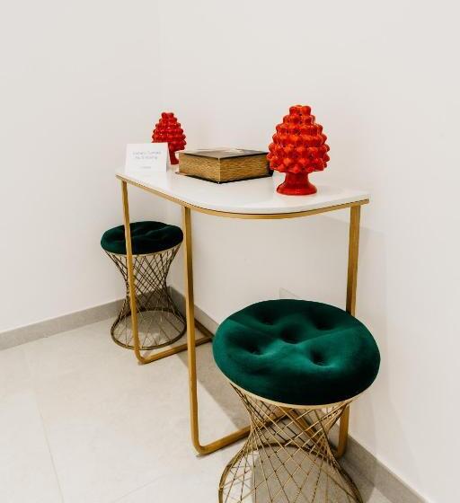 标准间, Le Contrade Chiasso Cafaro