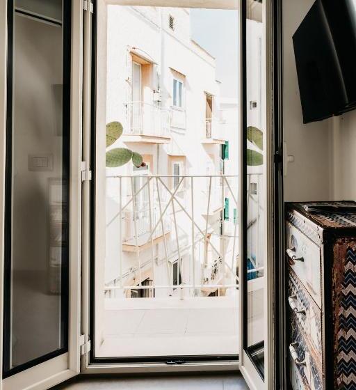 اتاق استاندارد, Le Contrade Chiasso Cafaro