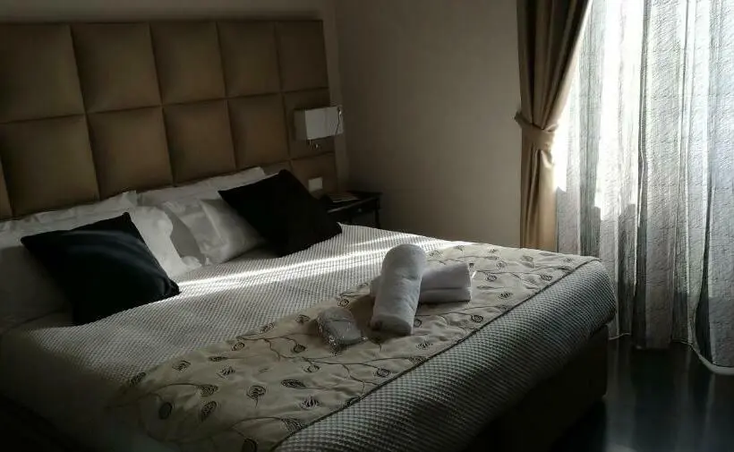 コンフォートトリプルルーム, Les Chambres De La Place