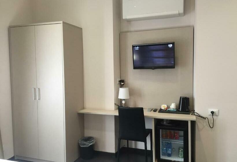 コンフォートトリプルルーム, Les Chambres De La Place