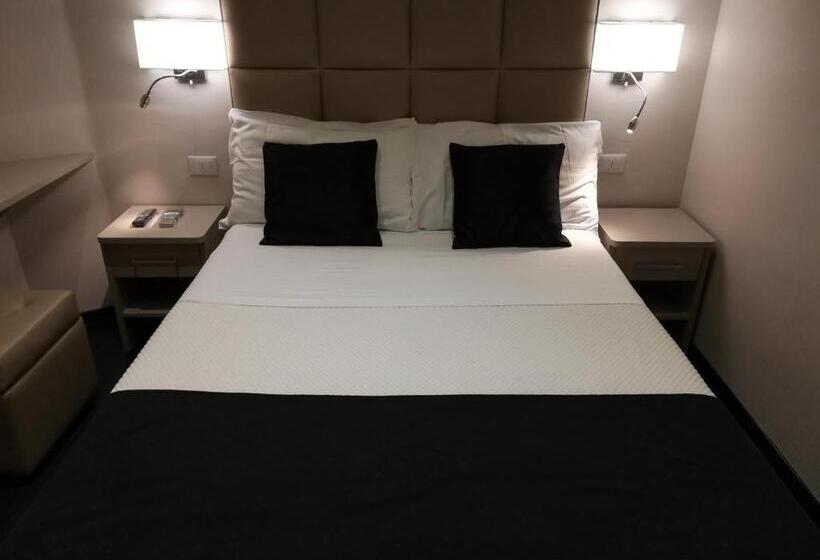 エコノミールーム, Les Chambres De La Place