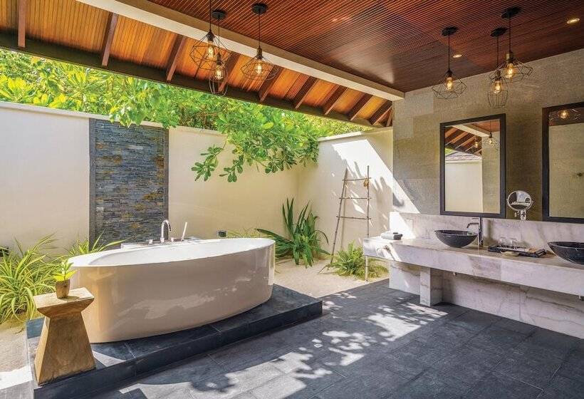 ویلای یک اتاق خوابه با استخر شنا, Atmosphere Kanifushi Premium All Inclusive With Free Transfers