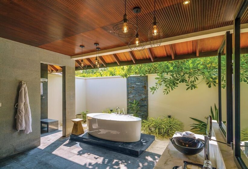 ویلای یک اتاق خوابه با استخر شنا, Atmosphere Kanifushi Premium All Inclusive With Free Transfers