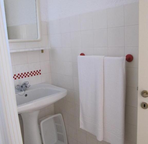 オーシャンビュースーペリアワンルーム, Castellino Studios