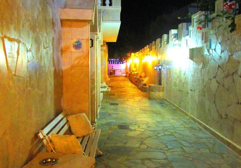 バルコニー付きスタンダードステューディオ, Castellino Studios