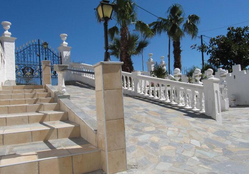 バルコニー付きスタンダードステューディオ, Castellino Studios