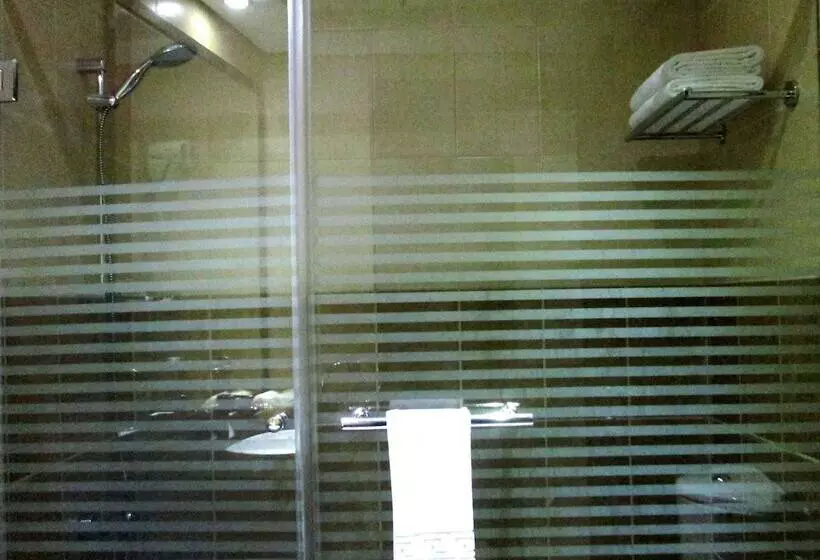 استودیوی سوپریور, Hala Inn Hotel Apartments Baithans