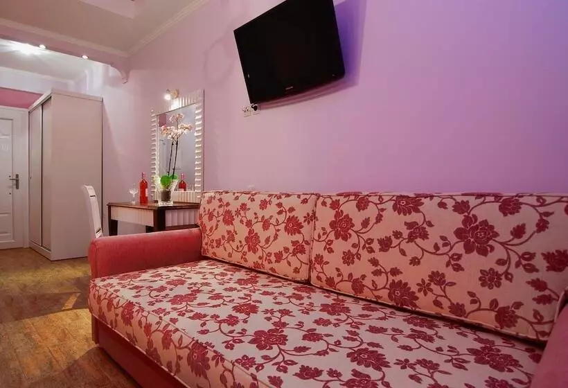 اتاق لوکس با چشم‌انداز دریا, Parga Princess