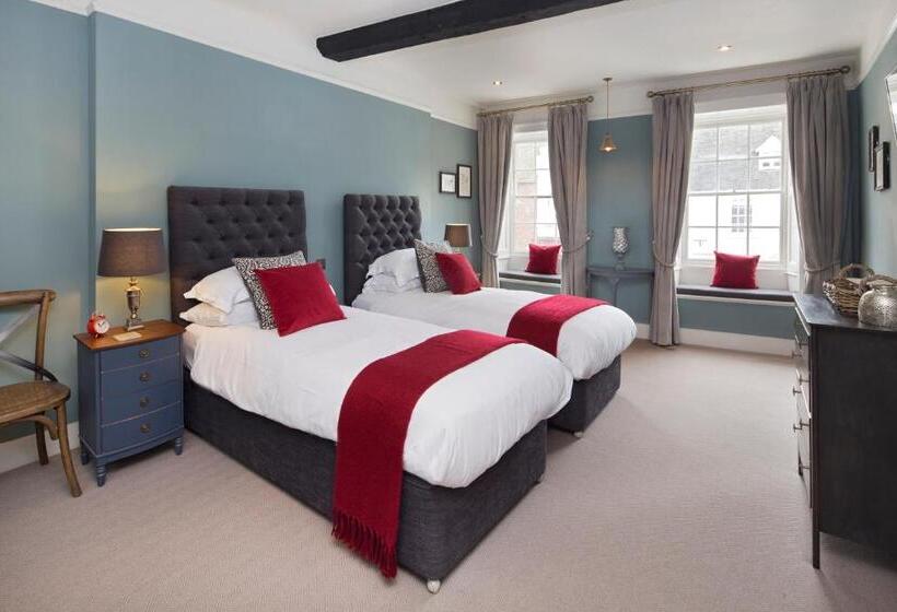 Номер Superior, The George Townhouse