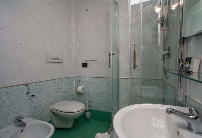 חדר אקונומי, Zodiacus Residence