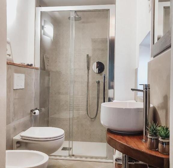 חדר קומפורט לשלושה, Antica Torre Del Borgo