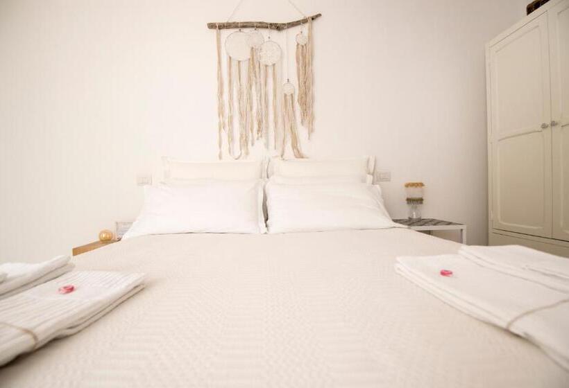 اتاق استاندارد با بالکن, Casa Memi