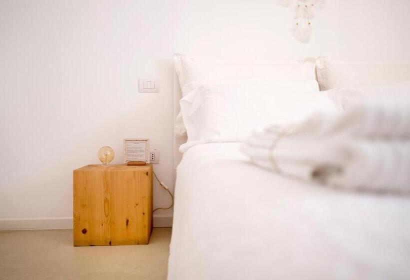 اتاق استاندارد, Casa Memi