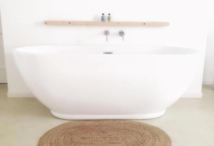 سوئیت جونیور با تراس, Casa Memi