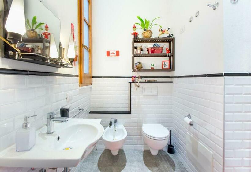 Номер Стандарт, Jacaranda