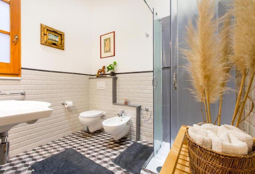 Номер Стандарт, Jacaranda