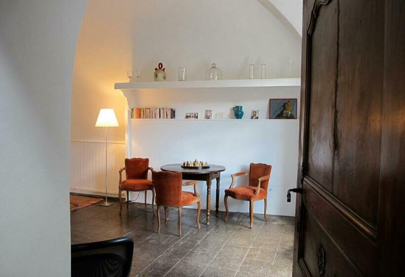 スイート, Le Château