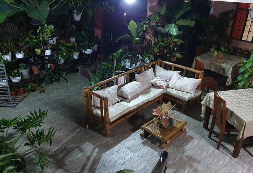 Семейный Номер, Unk S House Homestay