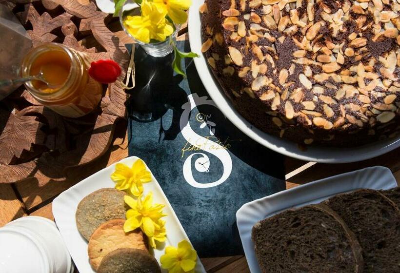 اتاق لوکس, Signor Cesare Agrobistrot B&b