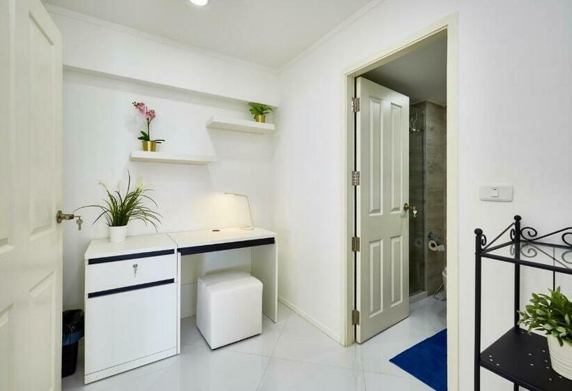 침실 1개 바다 전망 아파트, Luxurious Apartment On Jomtien Beach Road