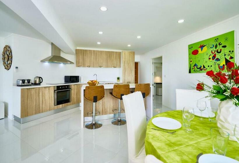 침실 1개 바다 전망 아파트, Luxurious Apartment On Jomtien Beach Road