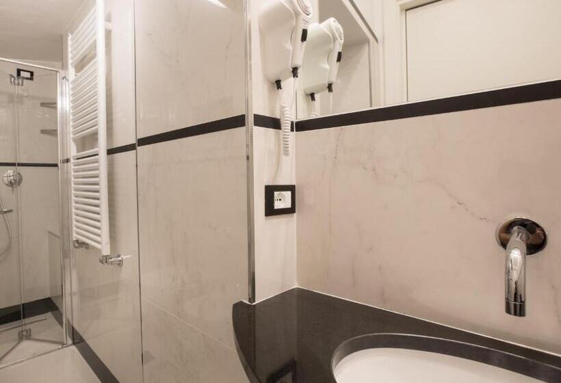 Номер Deluxe, Da Benedetta