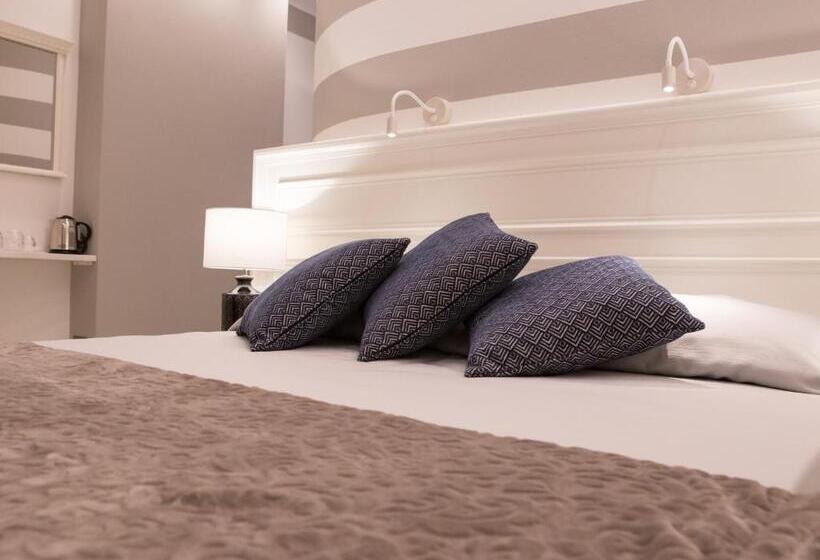 Номер Deluxe, Da Benedetta