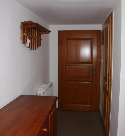 غرفة قياسية, Penzion Vlčárna