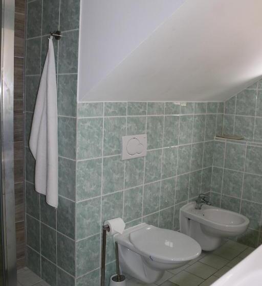 شقة غرفة واحدة مطلة على الحديقة, Penzion Vlčárna