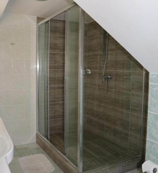 شقة غرفة واحدة مطلة على الحديقة, Penzion Vlčárna